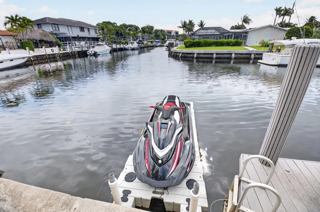 5800 NE 7th Avenue Boca Raton FL 33487