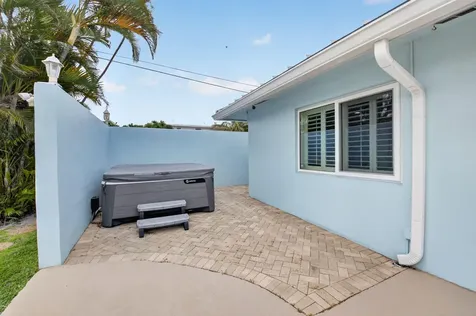 5800 NE 7th Avenue Boca Raton FL 33487