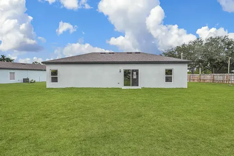 8835 W 98th Avenue Vero Beach FL 32967