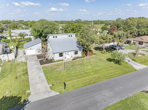 680 Mulberry Street Sebastian FL 32958