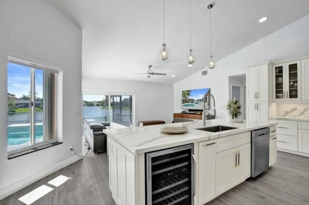 10248 SW 12th Street Pembroke Pines FL 33025