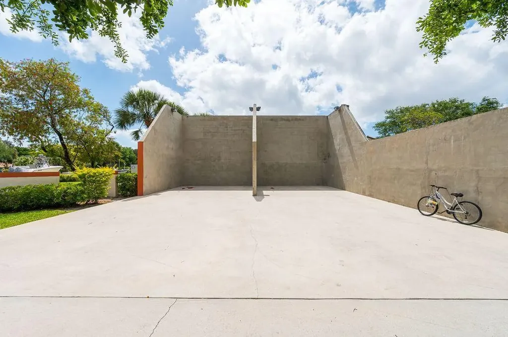 65 Centennial Court Deerfield Beach FL 33442