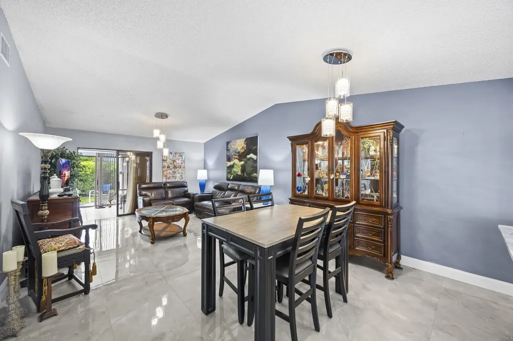 2640 Gately Drive W West Palm Beach FL 33415