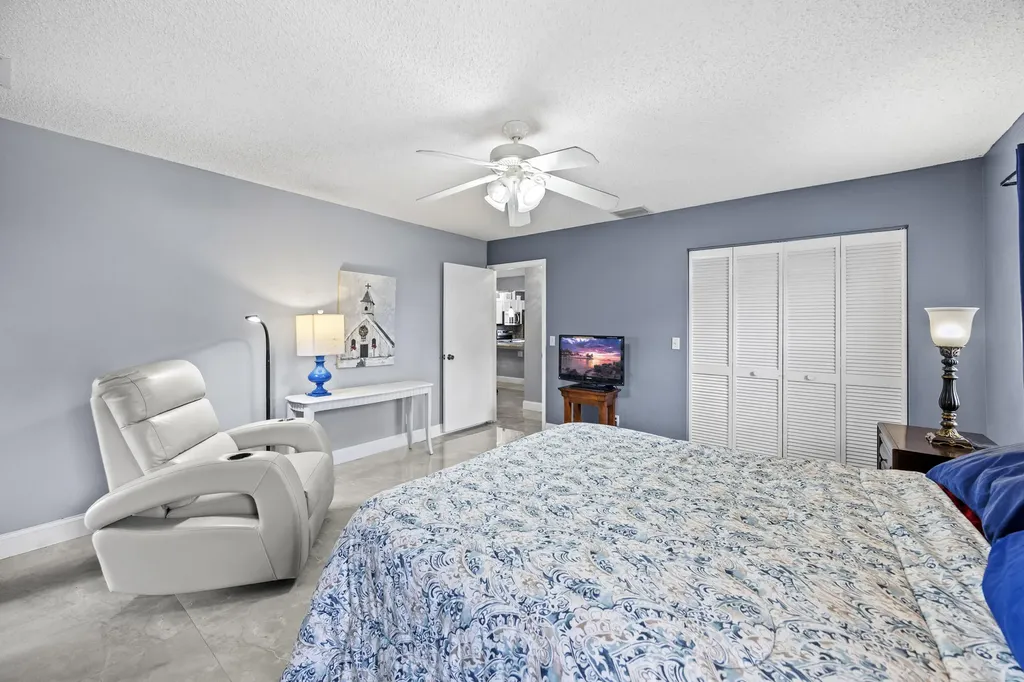 2640 Gately Drive W West Palm Beach FL 33415