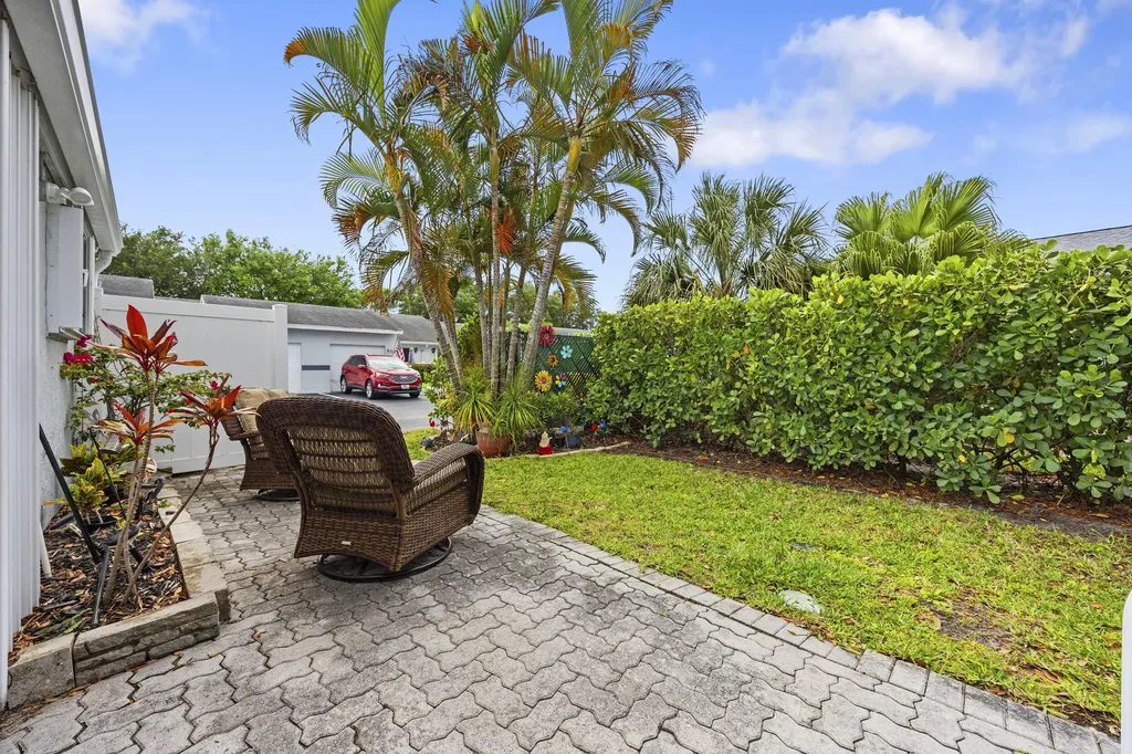 2640 Gately Drive W West Palm Beach FL 33415