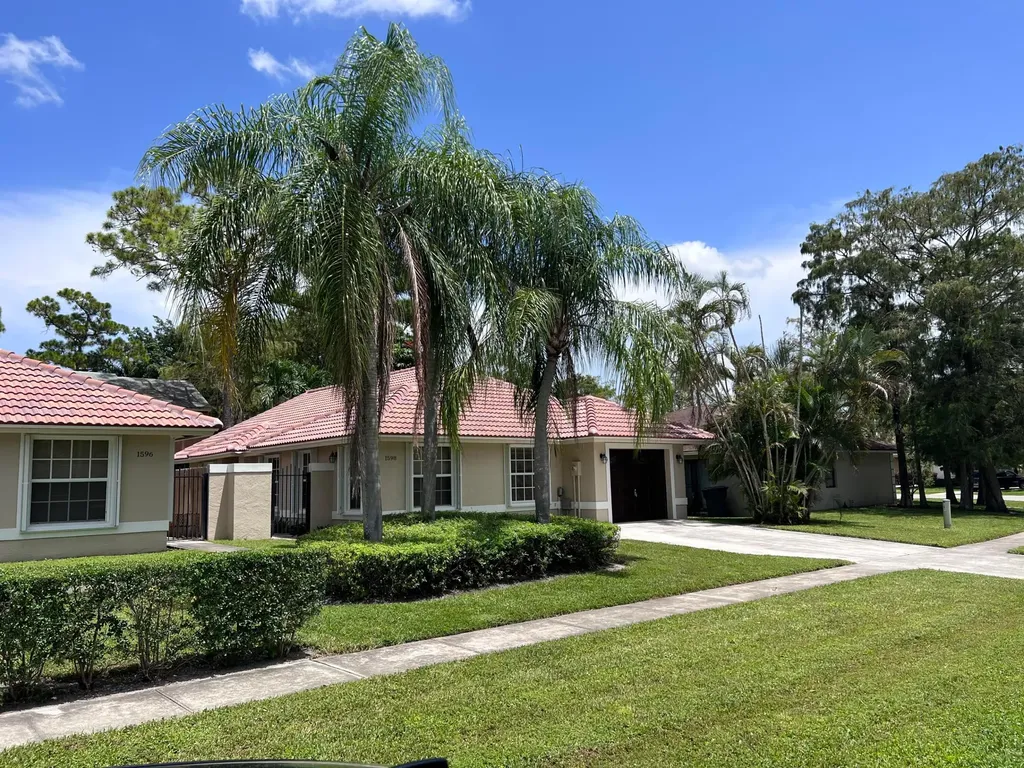 1598 Hawthorne Place Wellington FL 33414