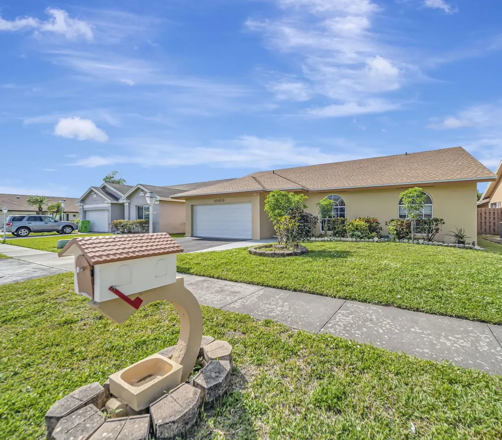 10308 Welleby Isle Lane Sunrise FL 33351