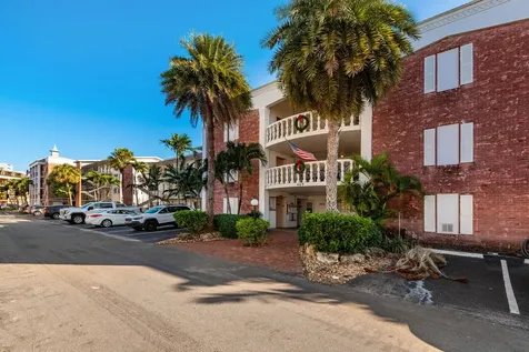 465 Paradise Isle Boulevard Hallandale Beach FL 33009