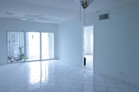 465 Paradise Isle Boulevard Hallandale Beach FL 33009