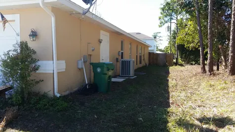 1672 SW Pleasant Lane Port St Lucie FL 34984