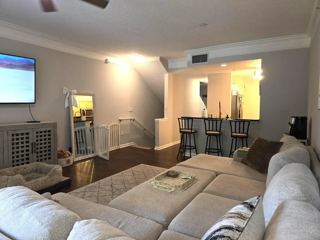 2024 Alta Meadows Lane Delray Beach FL 33444
