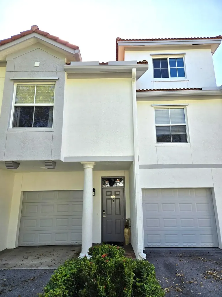 2024 Alta Meadows Lane Delray Beach FL 33444