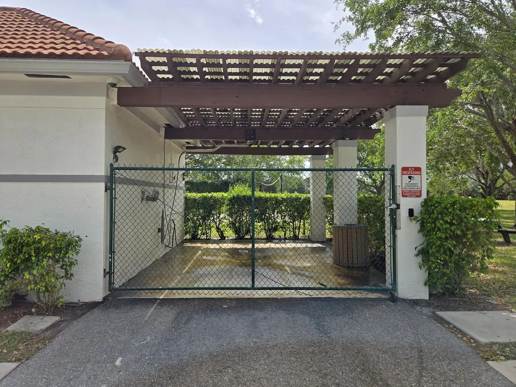 2024 Alta Meadows Lane Delray Beach FL 33444