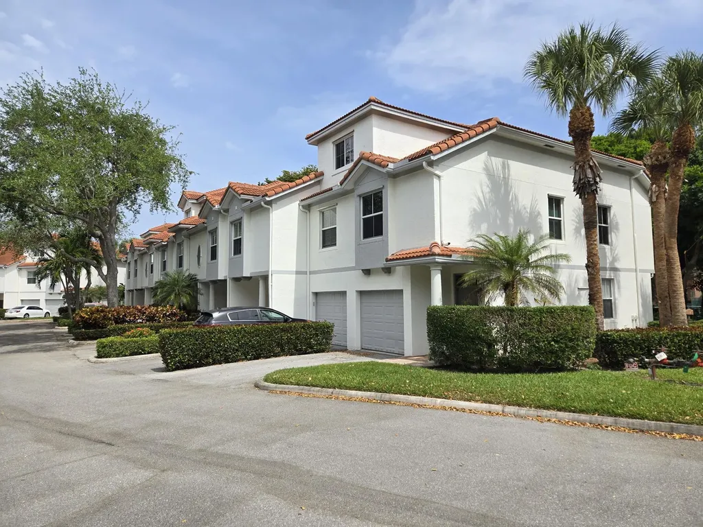 2024 Alta Meadows Lane Delray Beach FL 33444