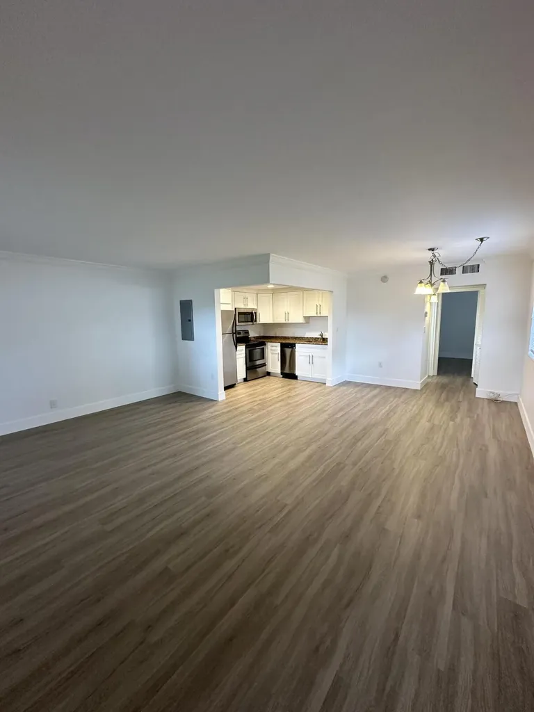50 Monaco Delray Beach FL 33446