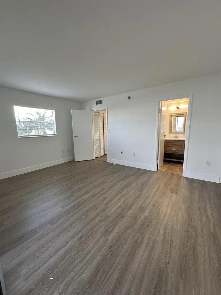 50 Monaco Delray Beach FL 33446