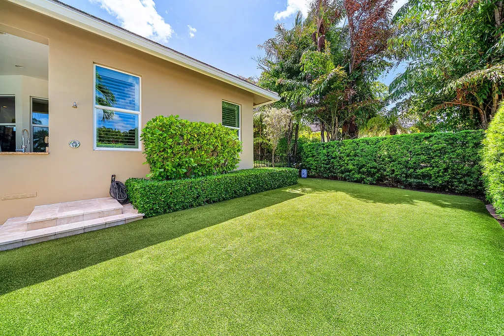 33 Spanish River Drive Ocean Ridge FL 33435