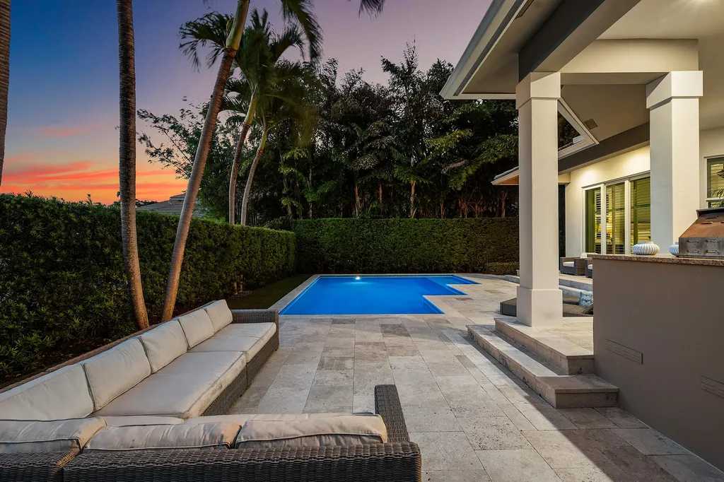 33 Spanish River Drive Ocean Ridge FL 33435