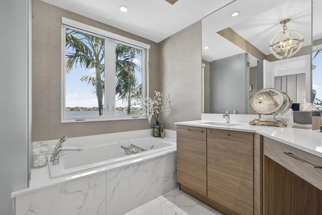 103 Water Club Court S North Palm Beach FL 33408
