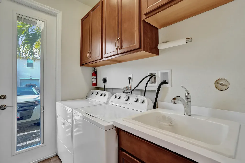 1300 Eucalyptus Drive Hollywood FL 33021