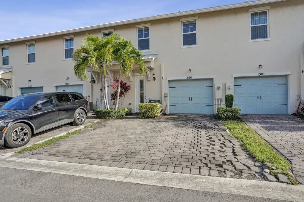 1300 Eucalyptus Drive Hollywood FL 33021