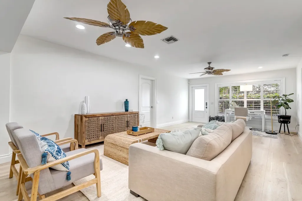 1711 Gregory Road Lake Clarke Shores FL 33406