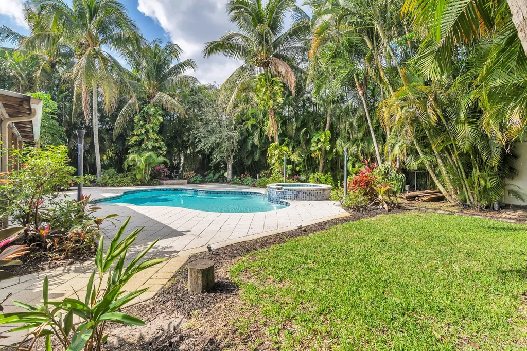 1711 Gregory Road Lake Clarke Shores FL 33406