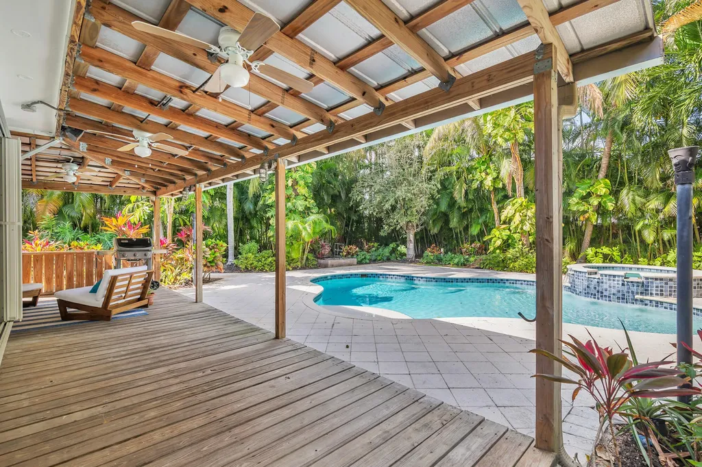 1711 Gregory Road Lake Clarke Shores FL 33406