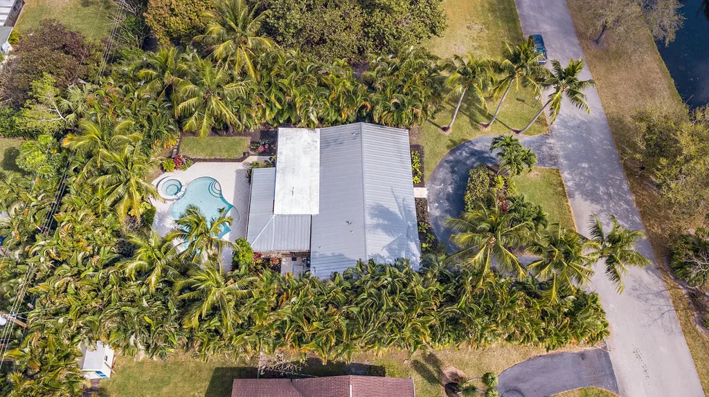 1711 Gregory Road Lake Clarke Shores FL 33406