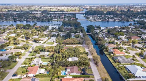 1711 Gregory Road Lake Clarke Shores FL 33406