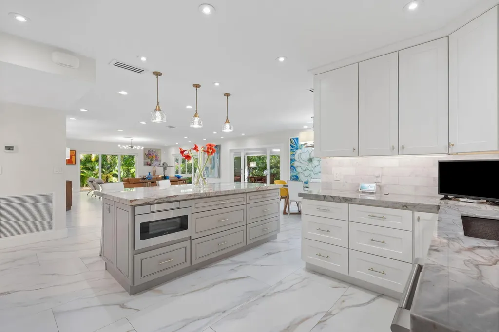 1114 W Cypress Drive Pompano Beach FL 33069