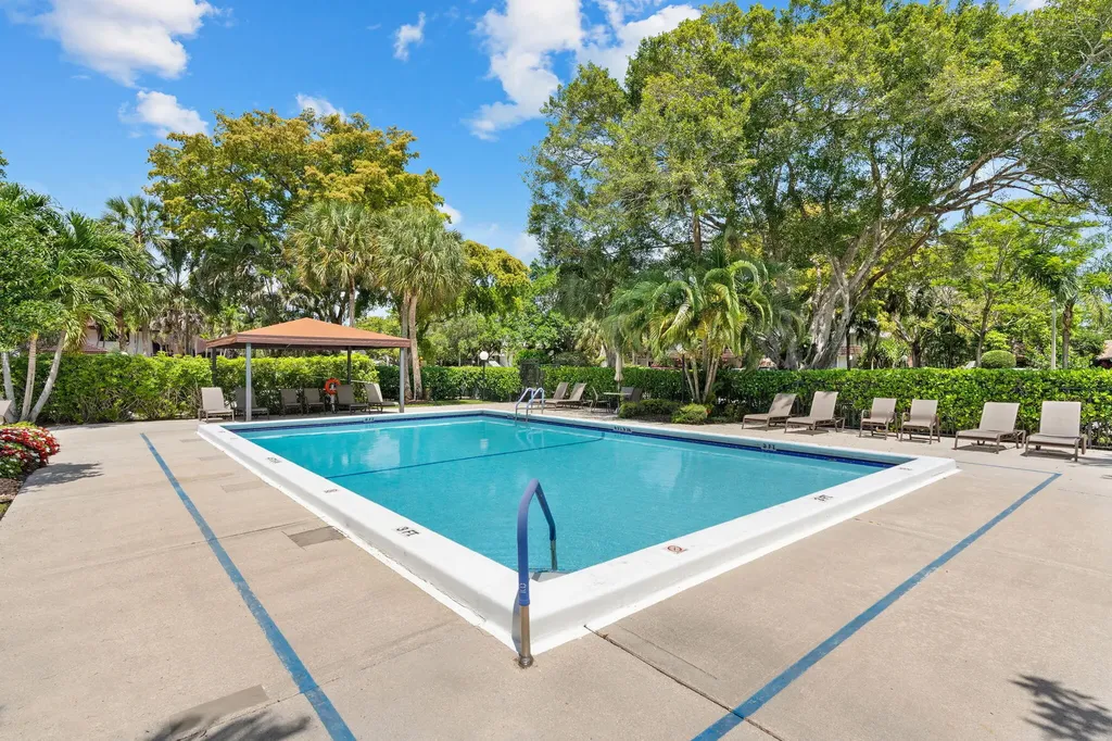1114 W Cypress Drive Pompano Beach FL 33069