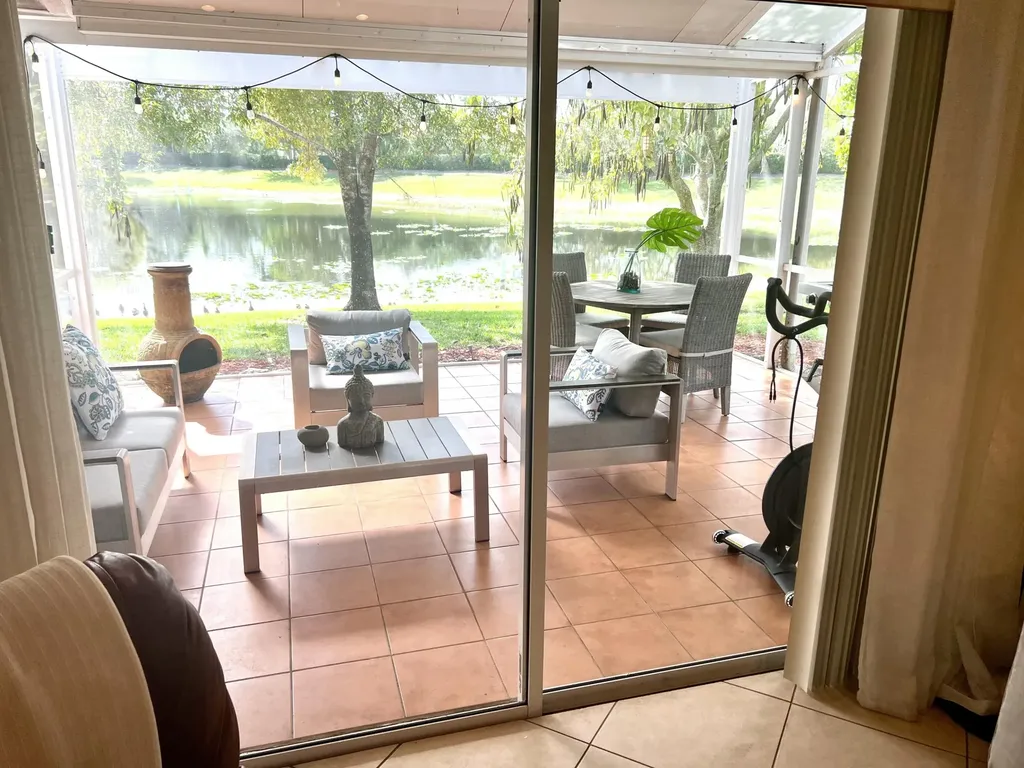 10614 Lake Shore Drive Wellington FL 33414