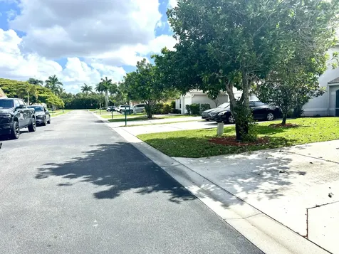 10614 Lake Shore Drive Wellington FL 33414