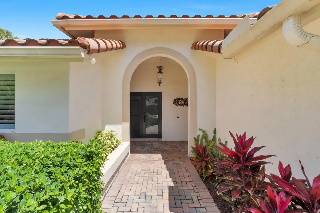 2751 Oak Tree Lane Fort Lauderdale FL 33309
