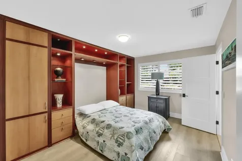 2751 Oak Tree Lane Fort Lauderdale FL 33309