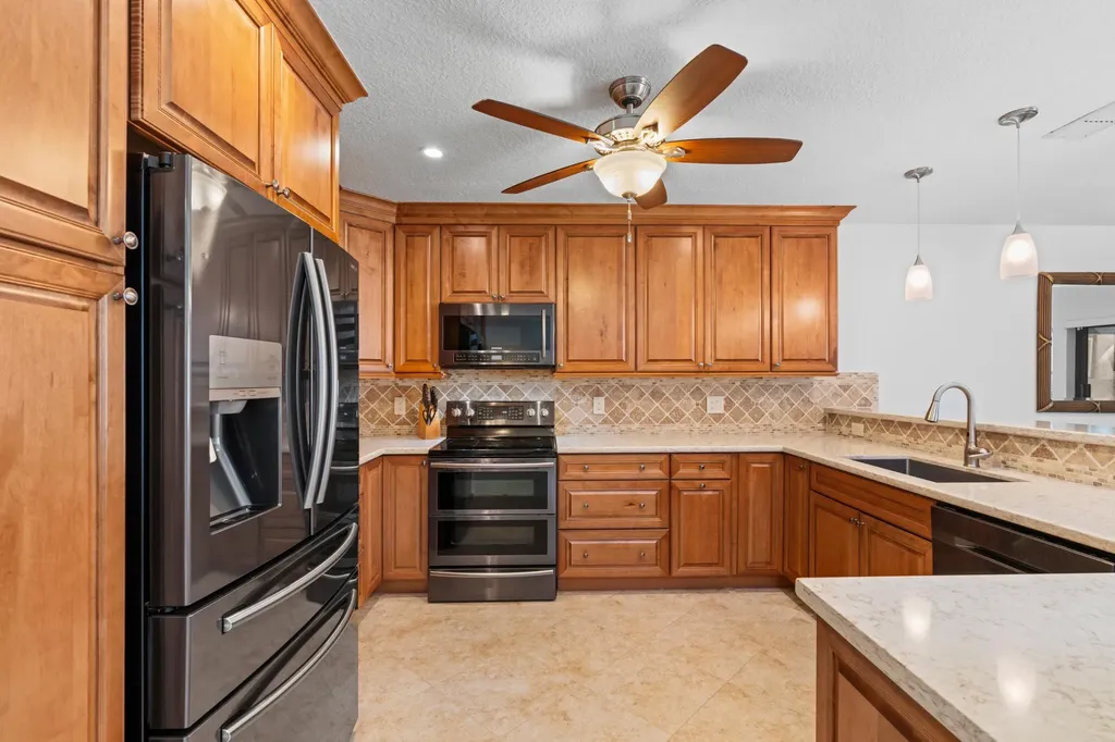 6079 Glendale Drive Boca Raton FL 33433