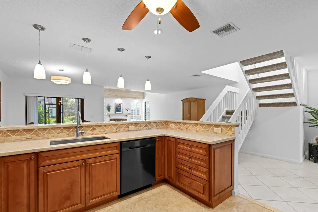 6079 Glendale Drive Boca Raton FL 33433