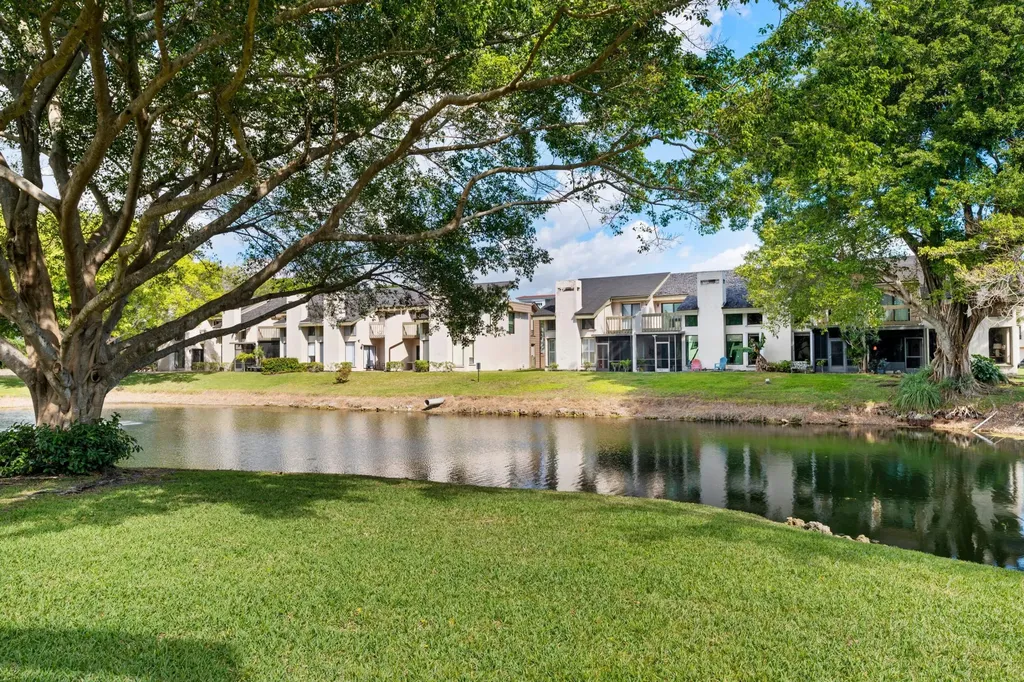 6079 Glendale Drive Boca Raton FL 33433