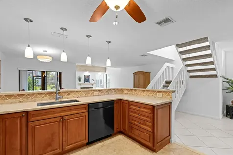 6079 Glendale Drive Boca Raton FL 33433