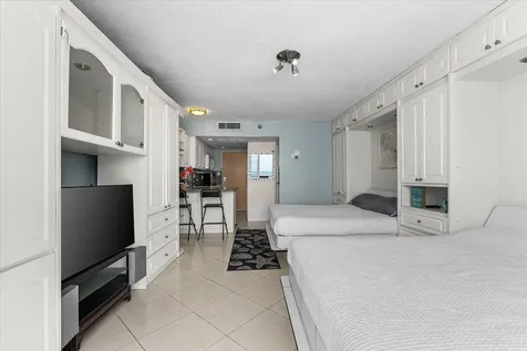 19201 Collins Avenue Sunny Isles Beach FL 33160
