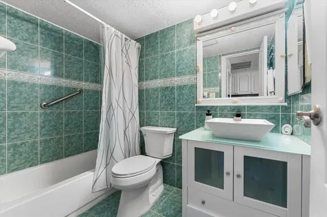 19201 Collins Avenue Sunny Isles Beach FL 33160