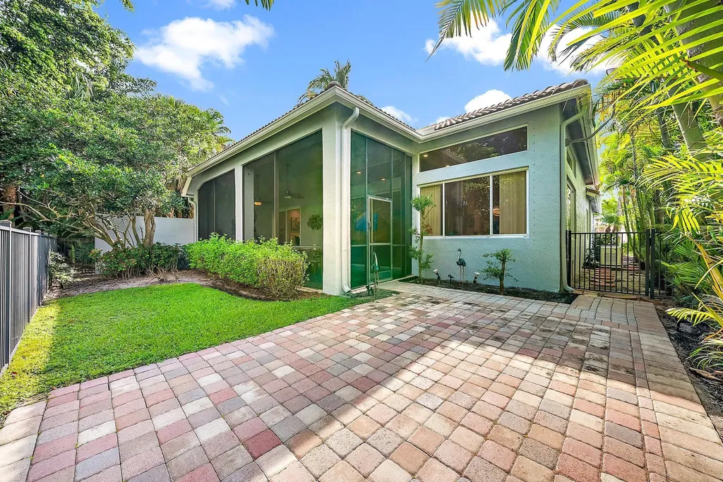 9052 Sand Pine Lane West Palm Beach FL 33412