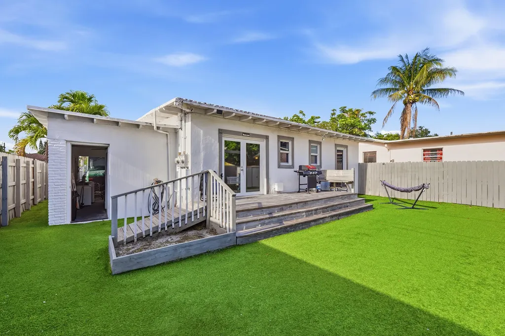 516 SW 15th Street Fort Lauderdale FL 33315