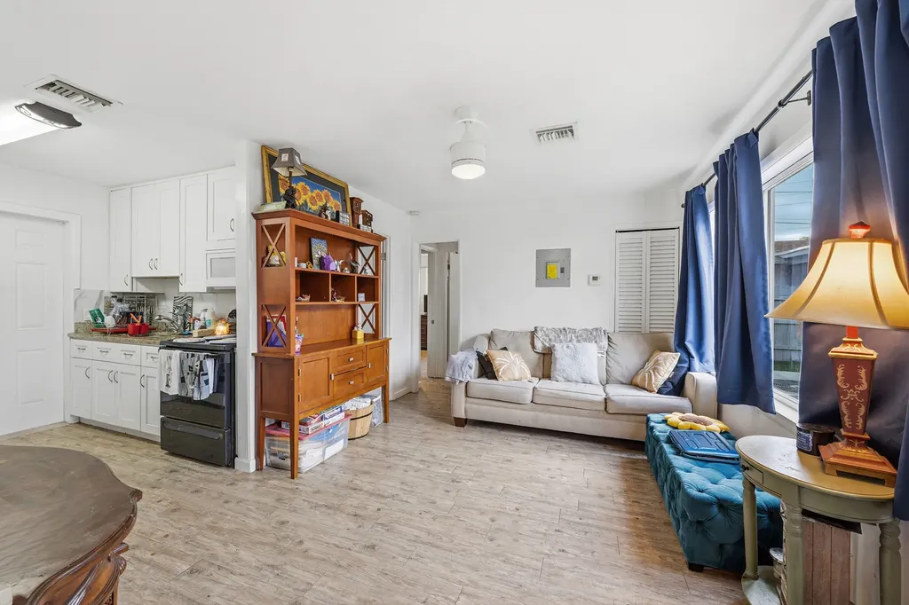 516 SW 15th Street Fort Lauderdale FL 33315