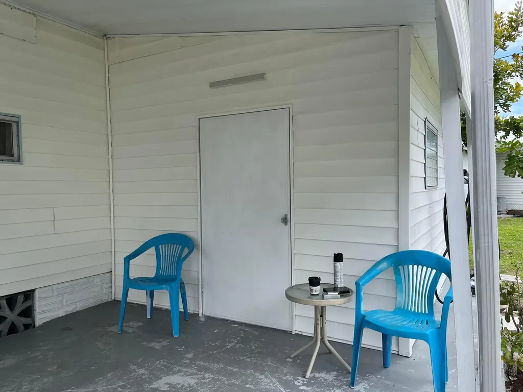 8510 SW 18th Place Davie FL 33324