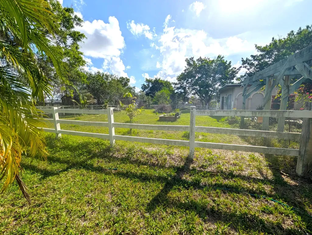 17681 93rd Road N Loxahatchee FL 33470