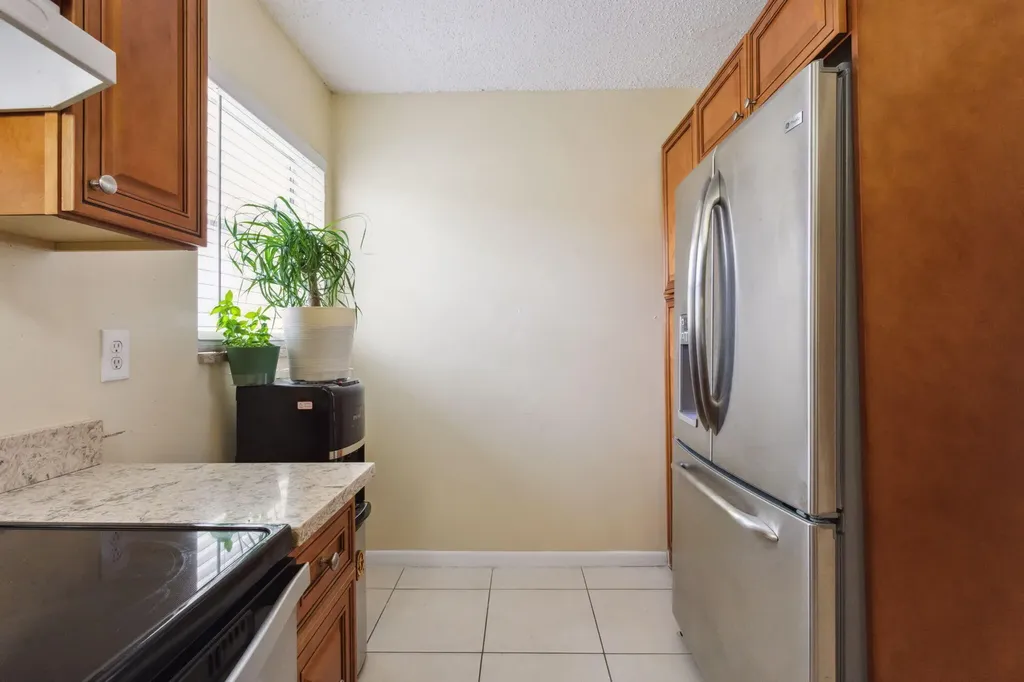 2825 SW 22nd Avenue Delray Beach FL 33445