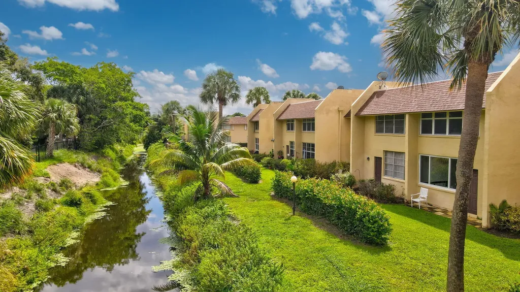 2825 SW 22nd Avenue Delray Beach FL 33445