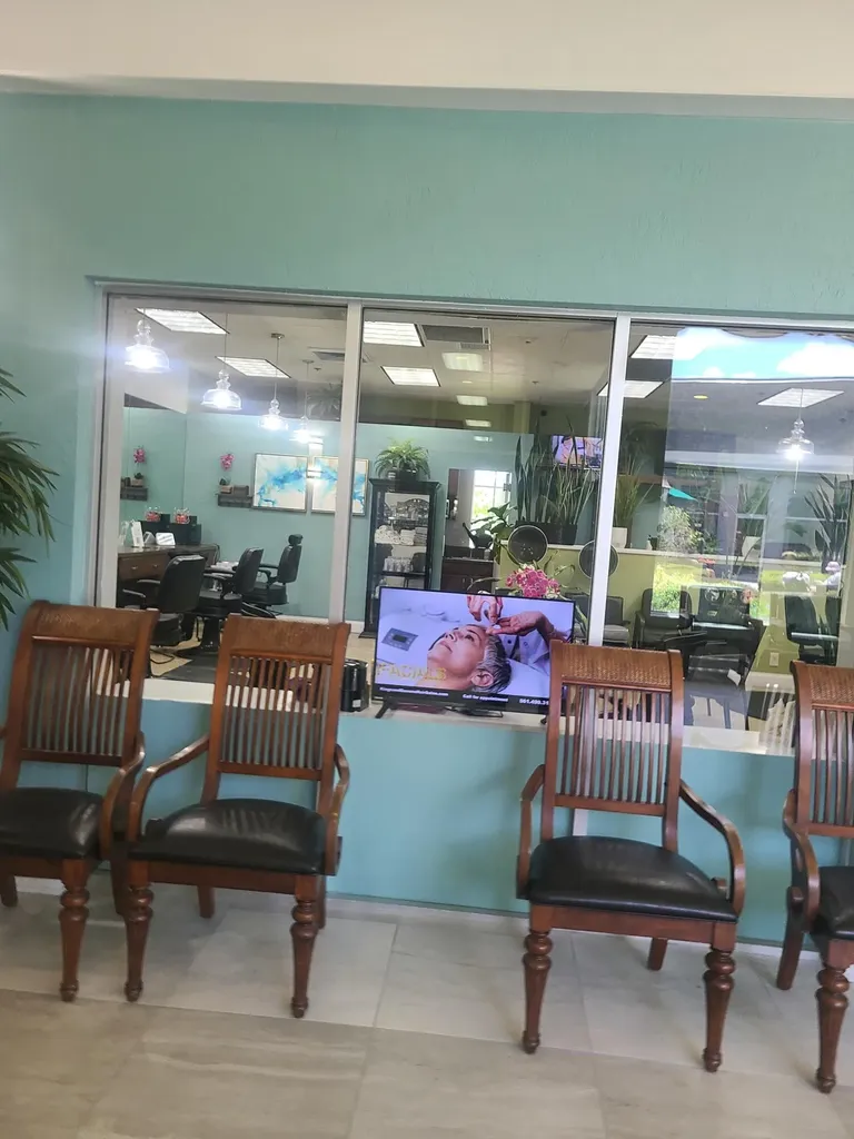 257 Brittany F Delray Beach FL 33446